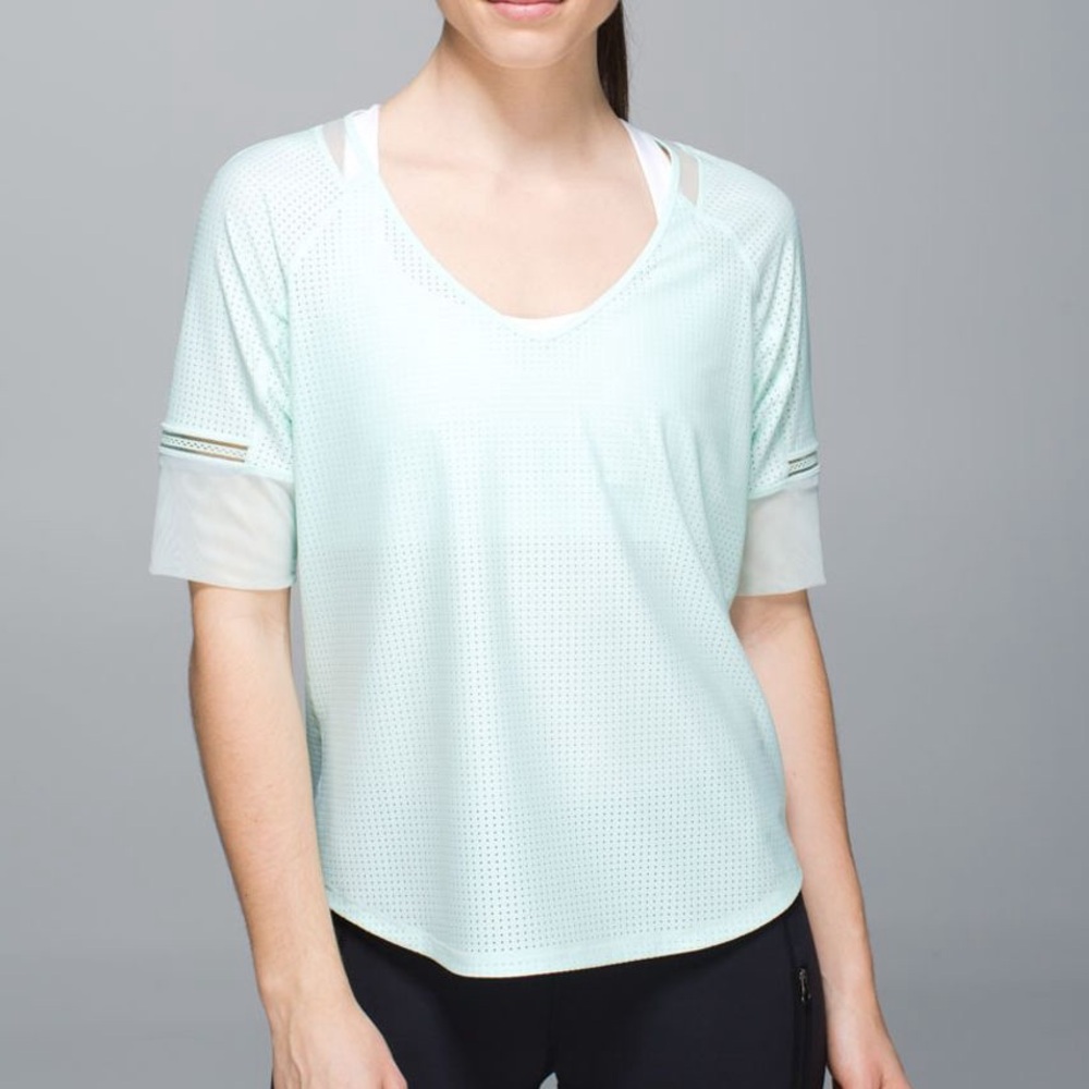 lululemon athletica Var-City Vented Mesh 1/2 Sleeve Top